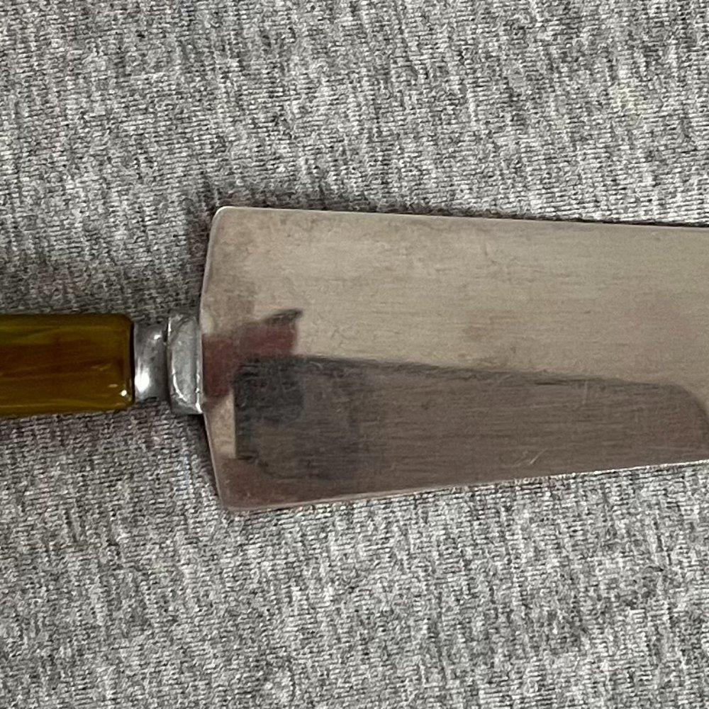 Stainless Steel Serrated Cake Server with Green Bakelite Handle